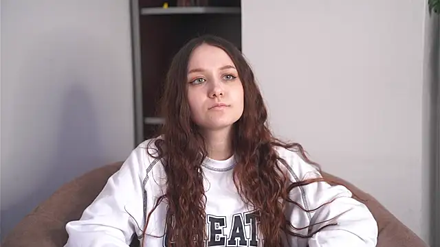 LonnaPariser online show from March 2026 11:14:01 AM