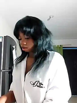 HannaMayers  online show from April 2026 10:25:02 PM