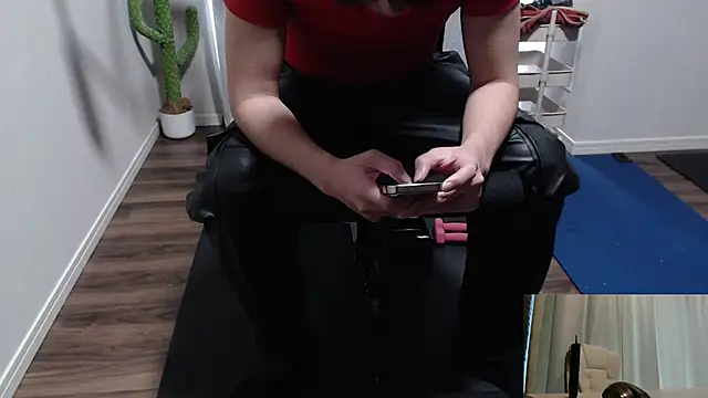 Snapshot of Stretch-man777 chatting on March 2026 05:19:01 AM Stretch-man777 online show from March 2026 05:19:01 AM