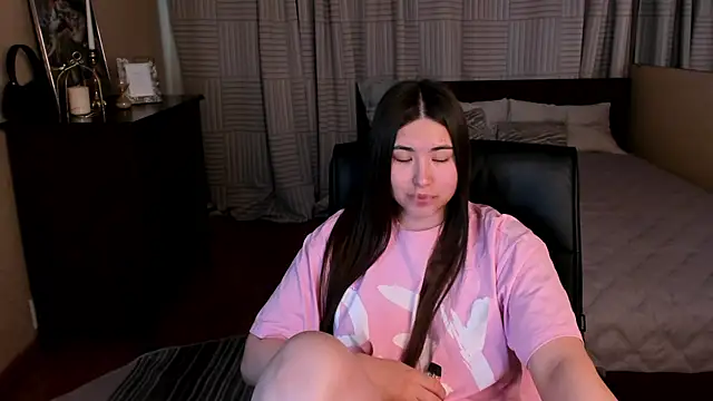 Snapshot of IceIcebabe_ chatting on May 2026 01:11:02 AM IceIcebabe online show from May 2026 01:11:02 AM