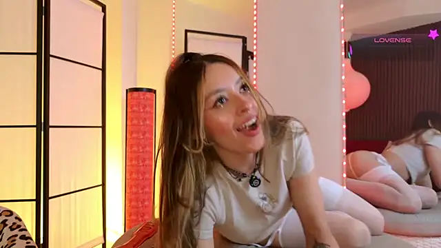 Elysia carter online show from May 2026 09:20:01 PM