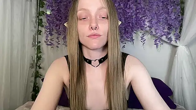 Snapshot of ElfGirlAna chatting on June 2026 02:37:02 PM ElfGirlAna online show from June 2026 02:37:02 PM