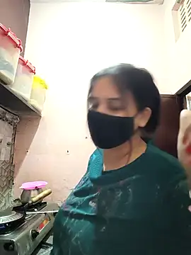 REENA-STRIP online show from May 2026 05:18:01 PM