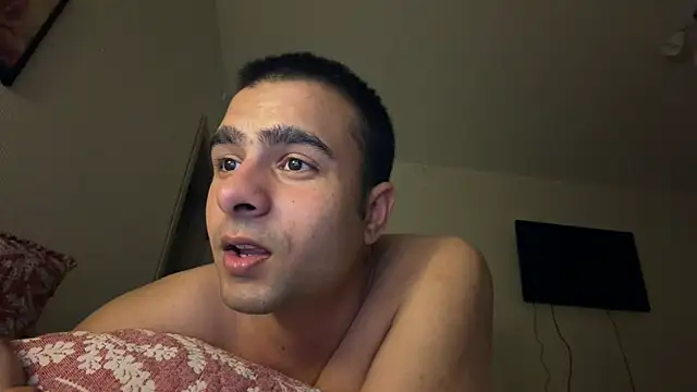 Snapshot of Daniel_ice chatting on May 2026 09:09:02 PM Daniel ice online show from May 2026 09:09:02 PM