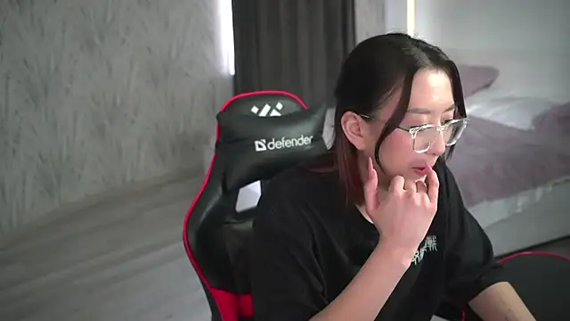 DeeCosca online show from March 2026 12:10:02 PM