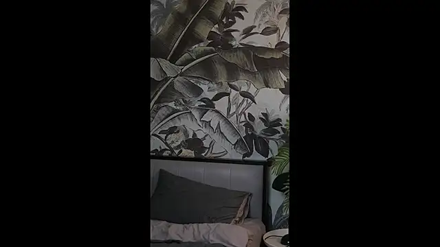 Snapshot of ZY6655 chatting on March 2026 04:00:02 PM ZY6655 online show from March 2026 04:00:02 PM