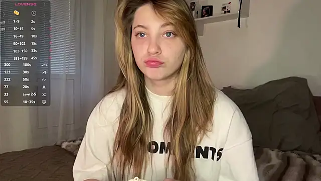 1Kellynaive online show from April 2026 03:54:02 PM