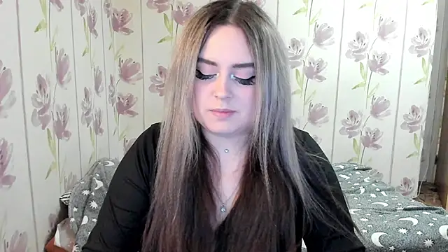 Agathameoww online show from April 2026 08:04:02 PM