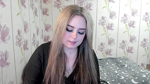 Agathameoww online show from May 2026 10:59:01 PM