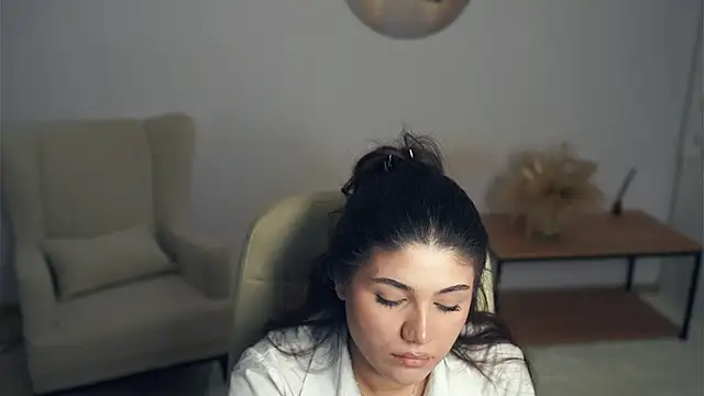 Snapshot of BeataHageny chatting on March 2026 03:06:01 PM BeataHageny online show from March 2026 03:06:01 PM