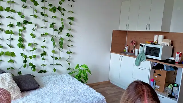 Snapshot of MonikFoxi chatting on July 2026 05:12:01 AM MonikFoxi online show from July 2026 05:12:01 AM