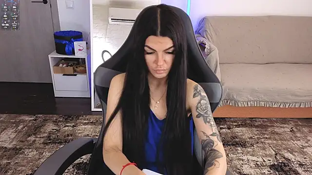 Snapshot of AnacondaOnn chatting on May 2026 05:46:02 AM AnacondaOnn online show from May 2026 05:46:02 AM