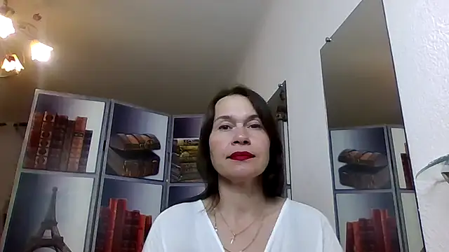 Snapshot of Selena_Moo chatting on May 2026 08:32:02 AM Selena Moo online show from May 2026 08:32:02 AM