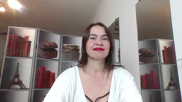 Snapshot of Selena_Moo chatting on June 2026 01:35:02 PM Selena Moo online show from June 2026 01:35:02 PM