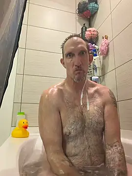 bilateralBKamputee online show from March 2026 05:01:02 AM