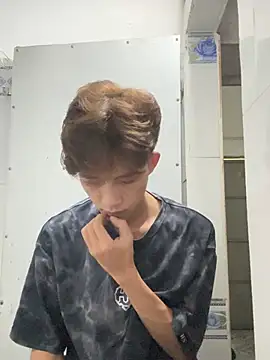 Nguyencuong1999 online show from May 2026 02:39:02 AM