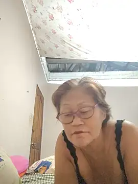 Sunflower1956 online show from May 2026 06:02:01 PM