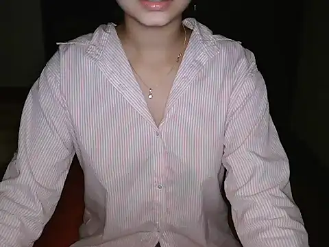 Snapshot of urvashi_rai chatting on June 2026 01:28:02 AM urvashi rai online show from June 2026 01:28:02 AM