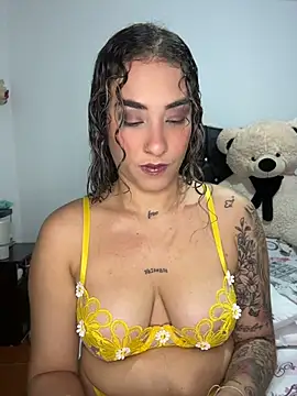 Snapshot of Melina-54 chatting on June 2026 09:41:01 PM Melina-54 online show from June 2026 09:41:01 PM