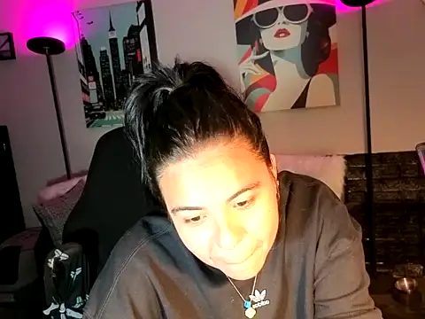 HannaJonns online show from April 2026 08:17:01 PM