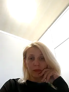 MiaLove183 online show from May 2026 08:30:02 AM