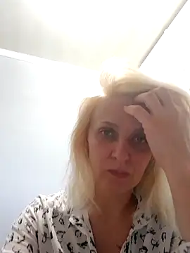 MiaLove183 online show from June 2026 02:08:02 PM
