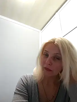 MiaLove183 online show from June 2026 11:37:02 AM