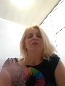 MiaLove183 online show from June 2026 01:44:01 PM
