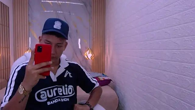 Snapshot of DominantBoy4 chatting on March 2026 07:17:01 PM DominantBoy4 online show from March 2026 07:17:01 PM