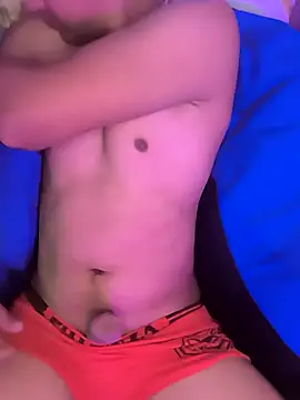 Snapshot of El-papi22 chatting on March 2026 04:28:02 AM El-papi22 online show from March 2026 04:28:02 AM