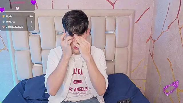 Tom Parker  online show from June 2026 10:24:01 PM