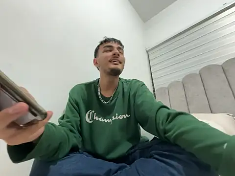 Snapshot of Velvet_man chatting on March 2026 03:55:02 AM Velvet man online show from March 2026 03:55:02 AM