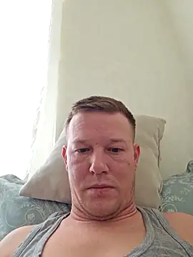 Snapshot of Garfieldd12 chatting on March 2026 04:39:01 AM Garfieldd12 online show from March 2026 04:39:01 AM