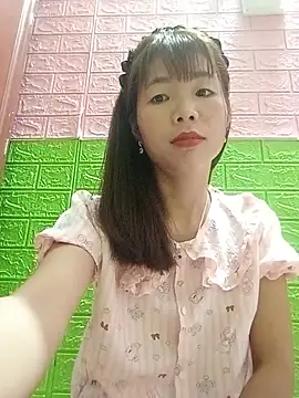 AmyLinee01 online show from June 2026 05:28:02 AM
