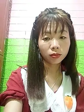 AmyLinee01 online show from June 2026 10:56:01 PM