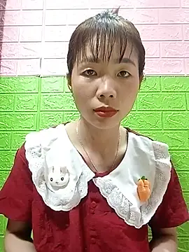 AmyLinee01 online show from June 2026 12:09:02 PM