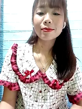 AmyLinee01 online show from July 2026 05:27:01 PM