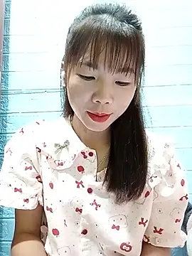 AmyLinee01 online show from July 2026 04:43:02 AM