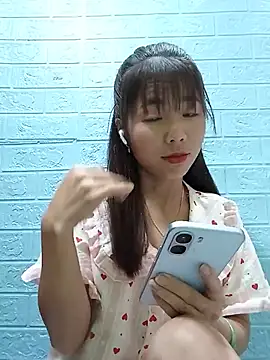 AmyLinee01 online show from July 2026 11:17:01 AM