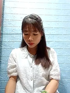 AmyLinee01 online show from August 2026 11:41:02 AM