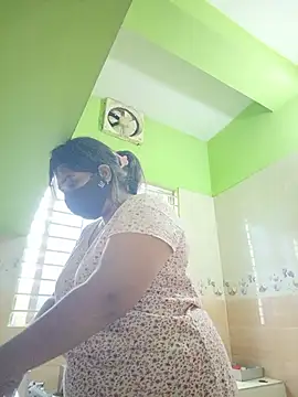 Snapshot of Papte- chatting on June 2026 08:53:01 AM Papte- online show from June 2026 08:53:01 AM