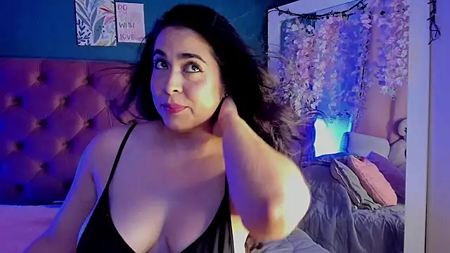 Sofia-Venegas online show from July 2026 11:18:01 PM