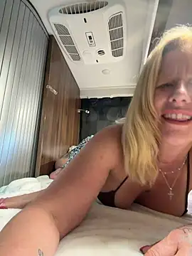 lillysworld online show from May 2026 01:03:01 AM