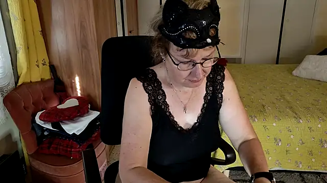 Chrismaturefrench online show from July 2026 08:43:02 AM
