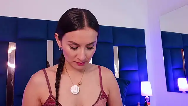 velvetlunaa  online show from June 2026 01:20:02 PM