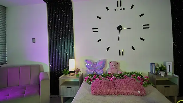 Snapshot of aurora_petitee chatting on June 2026 01:20:02 PM aurora petitee online show from June 2026 01:20:02 PM
