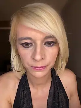 Snapshot of evaluminax chatting on March 2026 09:25:01 PM evaluminax online show from March 2026 09:25:01 PM