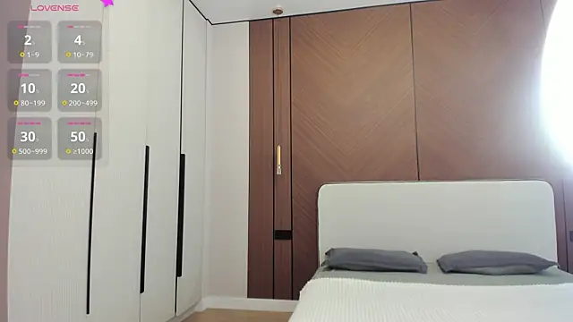 Takanasin online show from April 2026 11:31:01 AM