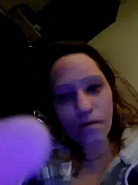 beeeuhh online show from March 2026 08:09:01 PM