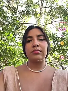 HaileyBiieber online show from April 2026 10:07:02 PM